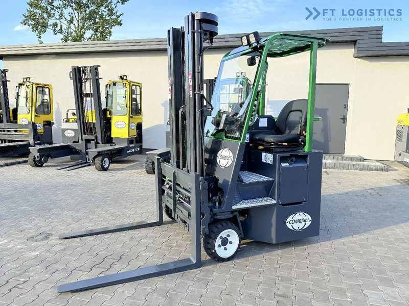Combilift Combilift C2500CB / TRIPLEX / 5500MM / FREE LIFT / DIESEL / ONLY 3768 MTH / FORK POSITIONER / SIDE SHIFT / NEW TYRES / LIKE NEW - Четырехсторонний погрузчик: фото 2 Combilift Combilift C2500CB / TRIPLEX / 5500MM / FREE LIFT / DIESEL / ONLY 3768 MTH / FORK POSITIONER / SIDE SHIFT / NEW TYRES / LIKE NEW - Четырехсторонний погрузчик: фото 2