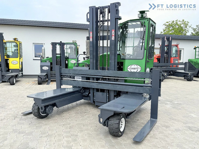 Combilift Combilift C4500 / DIESEL / DUPLEX 4000MM / WIDE FORK POSITIONER / HEATING / FULL CABIN / PERFECT CONDITION / Wide range of four- - Четырехсторонний погрузчик: фото 5 Combilift Combilift C4500 / DIESEL / DUPLEX 4000MM / WIDE FORK POSITIONER / HEATING / FULL CABIN / PERFECT CONDITION / Wide range of four- - Четырехсторонний погрузчик: фото 5