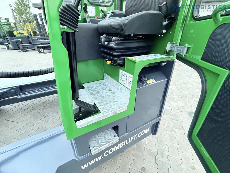 Четырехсторонний погрузчик Combilift Combilift C4500 / DIESEL / DUPLEX 4000MM / WIDE FORK POSITIONER / HEATING / FULL CABIN / PERFECT CONDITION / Wide range of four-: фото 16 Четырехсторонний погрузчик Combilift Combilift C4500 / DIESEL / DUPLEX 4000MM / WIDE FORK POSITIONER / HEATING / FULL CABIN / PERFECT CONDITION / Wide range of four-: фото 16