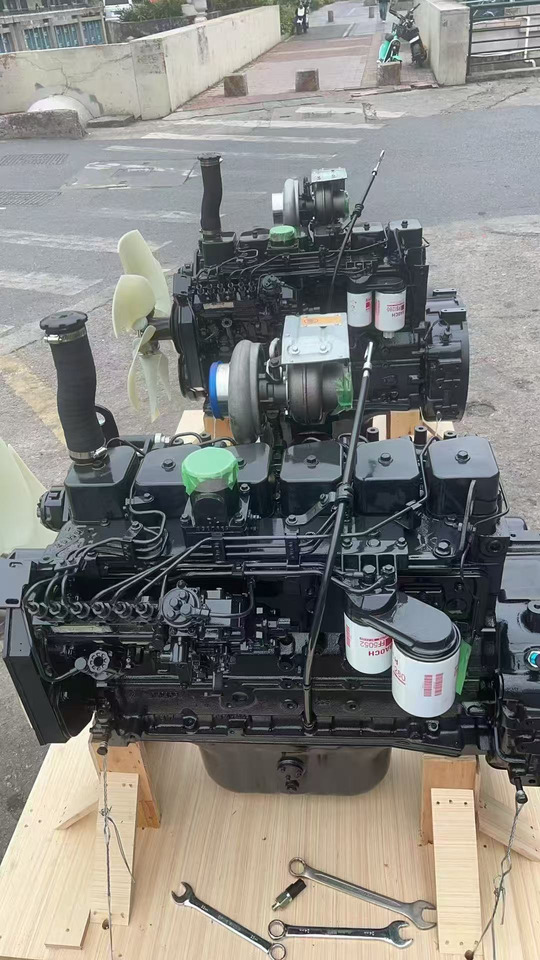 KOMATSU 6D102E - Двигатель для Экскаваторов: фото 1 KOMATSU 6D102E - Двигатель для Экскаваторов: фото 1