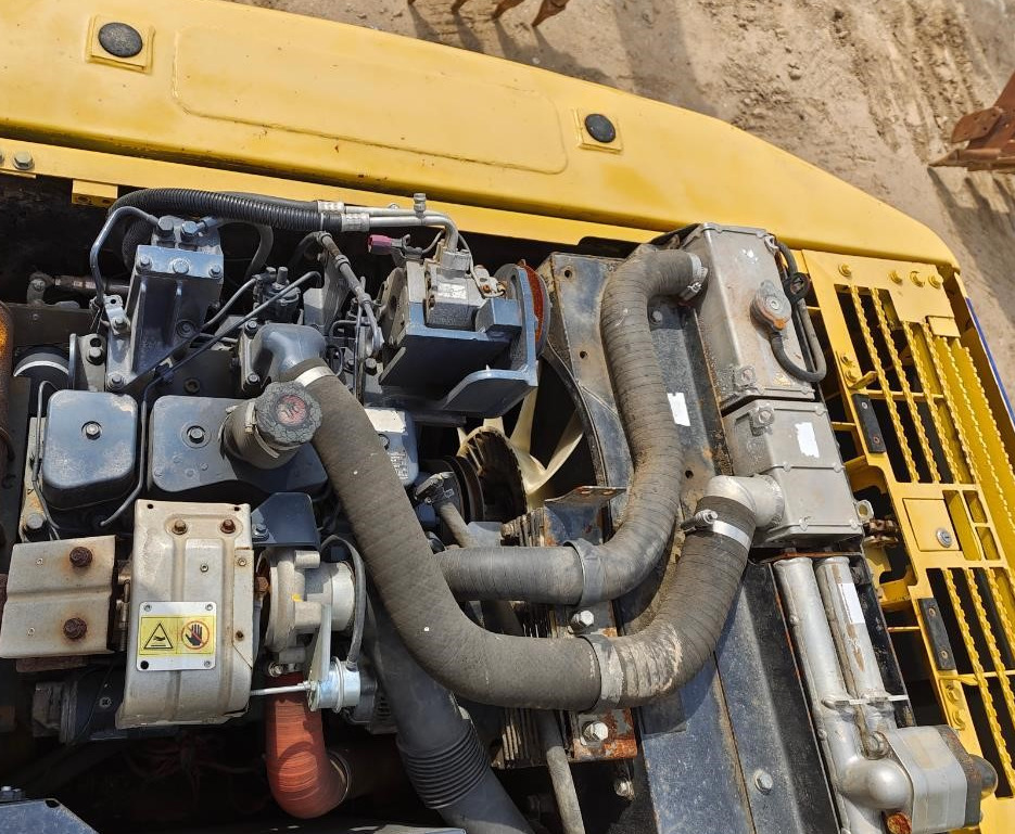 KOMATSU SAA4D102E - Двигатель для Экскаваторов: фото 1 KOMATSU SAA4D102E - Двигатель для Экскаваторов: фото 1