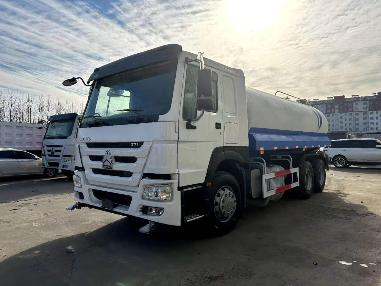 SINOTRUK 20  cubic  meters  tanker - Грузовик-цистерна: фото 2 SINOTRUK 20  cubic  meters  tanker - Грузовик-цистерна: фото 2