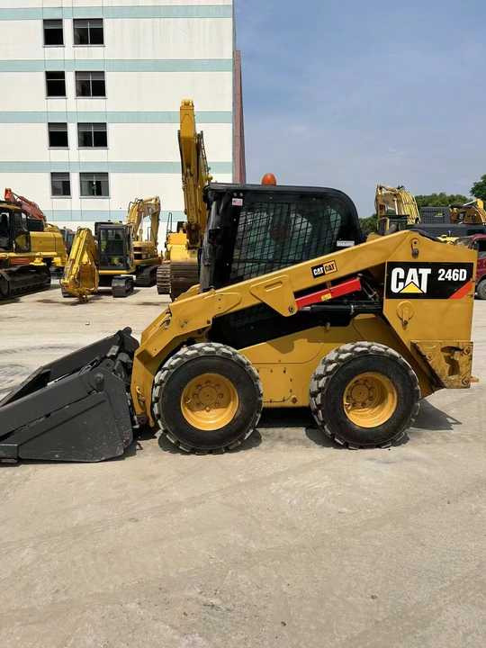 90% New Front Loader Tractor CAT 246D Skid Steer Loader / Used Cat 226B 246C 246d Mini Skid Steer Loader in Stock - Мини-погрузчик с бортовым поворотом: фото 2 90% New Front Loader Tractor CAT 246D Skid Steer Loader / Used Cat 226B 246C 246d Mini Skid Steer Loader in Stock - Мини-погрузчик с бортовым поворотом: фото 2