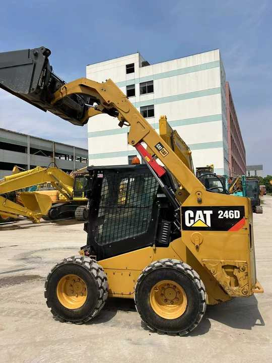90% New Front Loader Tractor CAT 246D Skid Steer Loader / Used Cat 226B 246C 246d Mini Skid Steer Loader in Stock - Мини-погрузчик с бортовым поворотом: фото 5 90% New Front Loader Tractor CAT 246D Skid Steer Loader / Used Cat 226B 246C 246d Mini Skid Steer Loader in Stock - Мини-погрузчик с бортовым поворотом: фото 5