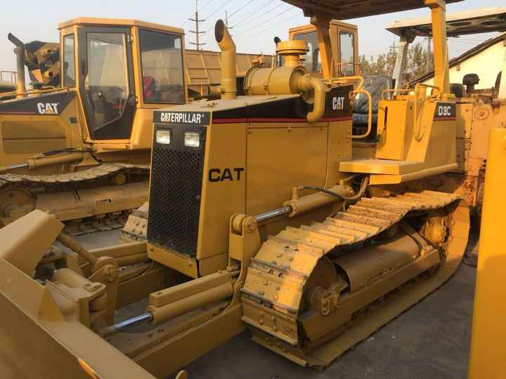 Mini CAT Bulldozer D3c D3 D3k D3m D4h D4m D4k D5h D5g D5k D5m Used Bulldozer with Ripper for Sale - Бульдозер: фото 4 Mini CAT Bulldozer D3c D3 D3k D3m D4h D4m D4k D5h D5g D5k D5m Used Bulldozer with Ripper for Sale - Бульдозер: фото 4