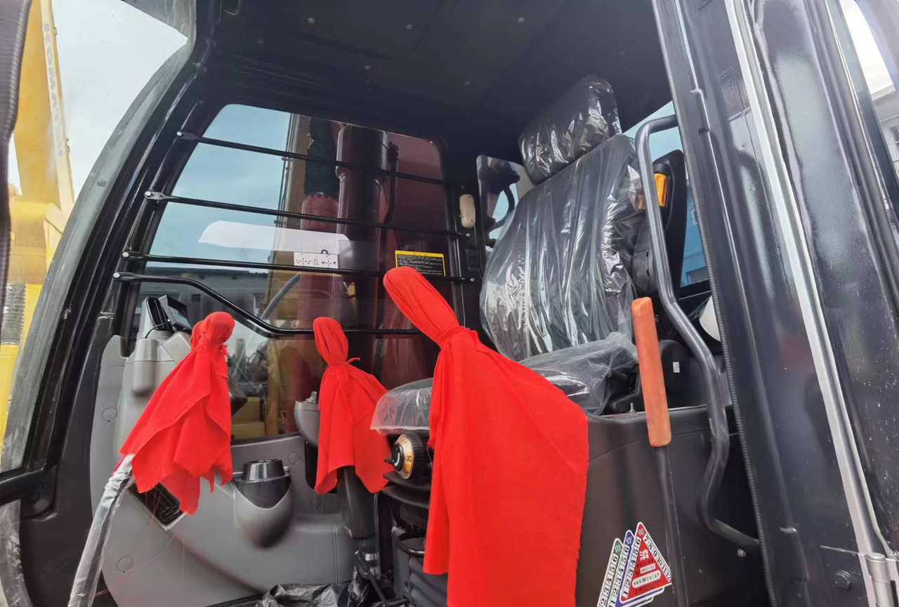 CRAWLER EXCAVATOR Used Hitachi ZX200-3G Excavator for Sale - Low Hours, Full Documentation - Строительная техника: фото 2 CRAWLER EXCAVATOR Used Hitachi ZX200-3G Excavator for Sale - Low Hours, Full Documentation - Строительная техника: фото 2
