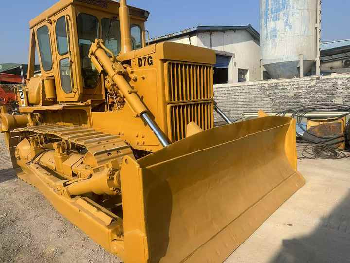 Used Cat D7G New Model Bulldozer Second Hand Machine Popular Brand Caterpillar Crawler Bulldozer Hydraulic Machinery - Бульдозер: фото 2 Used Cat D7G New Model Bulldozer Second Hand Machine Popular Brand Caterpillar Crawler Bulldozer Hydraulic Machinery - Бульдозер: фото 2
