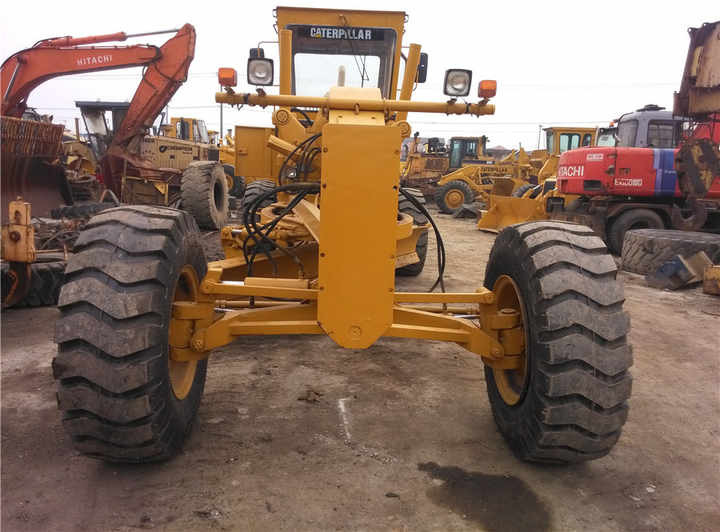 Used Caterpillar CAT 140H Land Road Motor Grader CAT140 CAT Used Grader Cheap Price for Sale - Грейдер: фото 3 Used Caterpillar CAT 140H Land Road Motor Grader CAT140 CAT Used Grader Cheap Price for Sale - Грейдер: фото 3