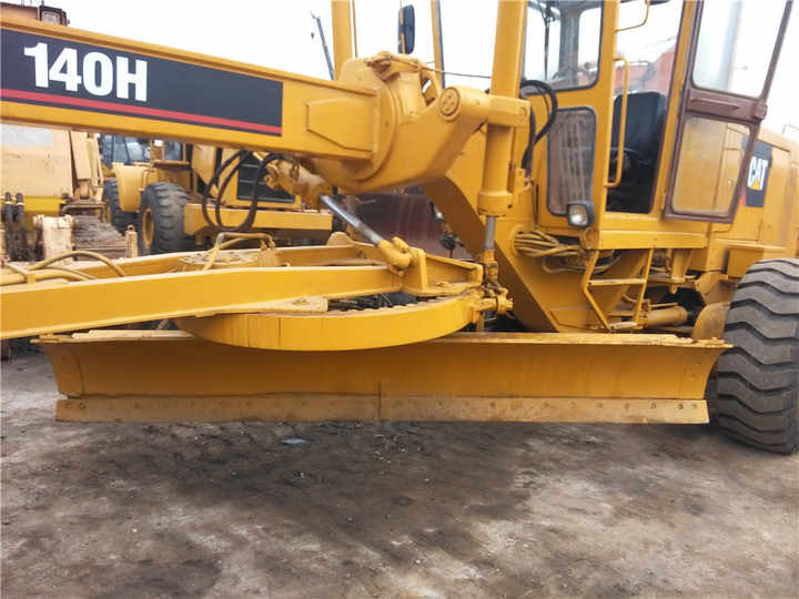 Used Caterpillar CAT 140H Land Road Motor Grader CAT140 CAT140H Used Grader Cheap Price for Sale - Грейдер: фото 4 Used Caterpillar CAT 140H Land Road Motor Grader CAT140 CAT140H Used Grader Cheap Price for Sale - Грейдер: фото 4