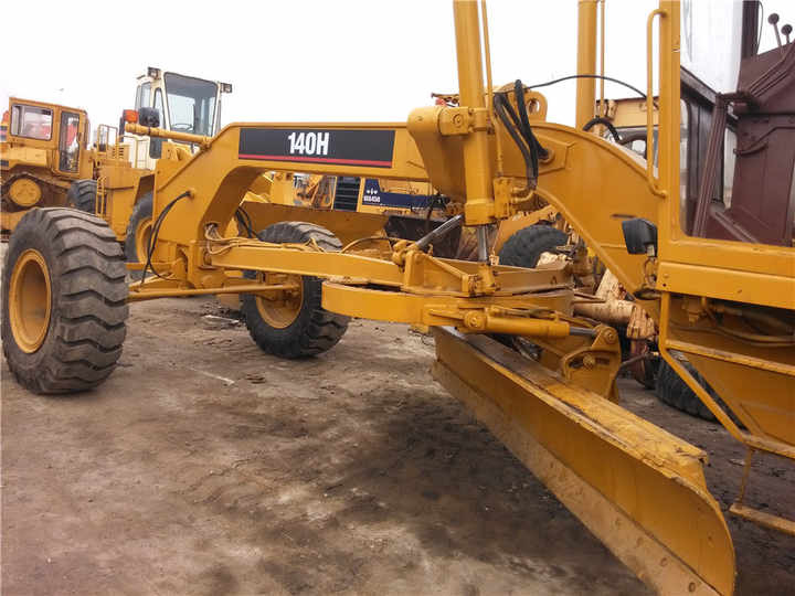 Used Caterpillar CAT 140H Land Road Motor Grader CAT140 CAT140H Used Grader Cheap Price for Sale - Грейдер: фото 5 Used Caterpillar CAT 140H Land Road Motor Grader CAT140 CAT140H Used Grader Cheap Price for Sale - Грейдер: фото 5