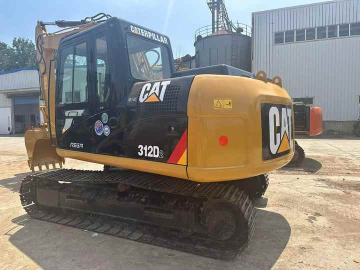 Used Caterpillar Cat312D2 Excavator Original Japan Heavy Machinery Caterpillar 312D2 Excavator for Sale - Гусеничный экскаватор: фото 4 Used Caterpillar Cat312D2 Excavator Original Japan Heavy Machinery Caterpillar 312D2 Excavator for Sale - Гусеничный экскаватор: фото 4