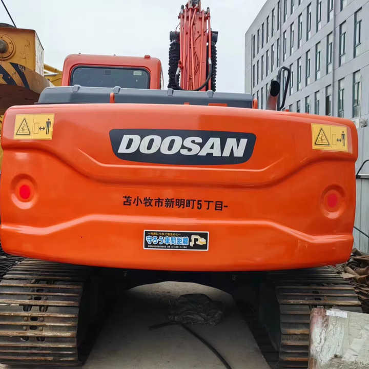 Used Digger DOOSAN DX140 Construction Machinery Construction Digger Used DOOSAN DX140 Cheap Excavator - Гусеничный экскаватор: фото 1 Used Digger DOOSAN DX140 Construction Machinery Construction Digger Used DOOSAN DX140 Cheap Excavator - Гусеничный экскаватор: фото 1