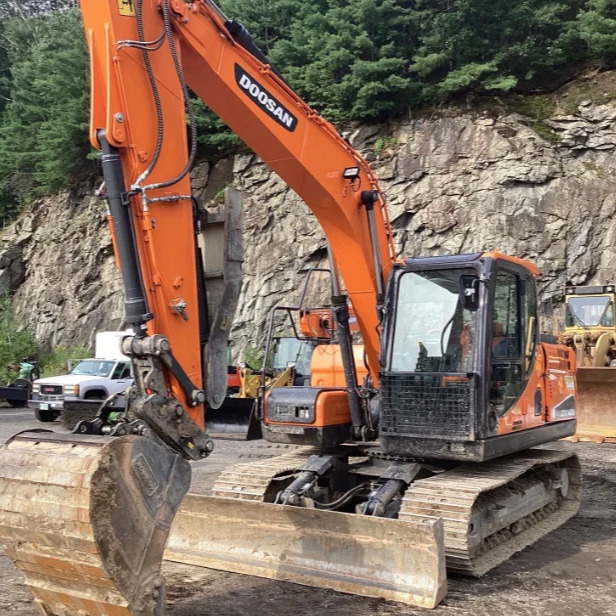 Used Excavator Doosan DX140 Excavators Mini Equipment Earth Moving Machinery Doosan Digger Excavator for Sale - Гусеничный экскаватор: фото 1 Used Excavator Doosan DX140 Excavators Mini Equipment Earth Moving Machinery Doosan Digger Excavator for Sale - Гусеничный экскаватор: фото 1