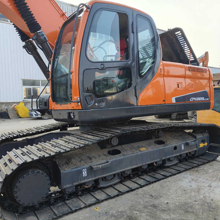 Used Excavator Doosan DX225LC-9 Excavators Mini Equipment Earth Moving Machinery Doosan Digger Excavator for Sale - Гусеничный экскаватор: фото 2 Used Excavator Doosan DX225LC-9 Excavators Mini Equipment Earth Moving Machinery Doosan Digger Excavator for Sale - Гусеничный экскаватор: фото 2