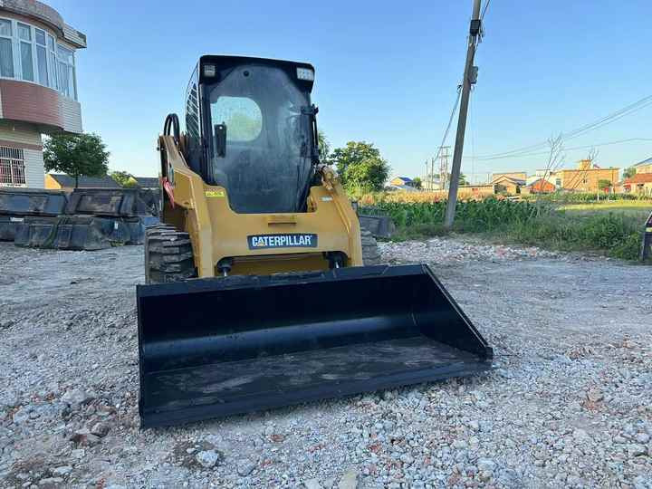 Used Original Caterpillar 246c Skid Steer Loader for Sale - Мини-погрузчик с бортовым поворотом: фото 3 Used Original Caterpillar 246c Skid Steer Loader for Sale - Мини-погрузчик с бортовым поворотом: фото 3