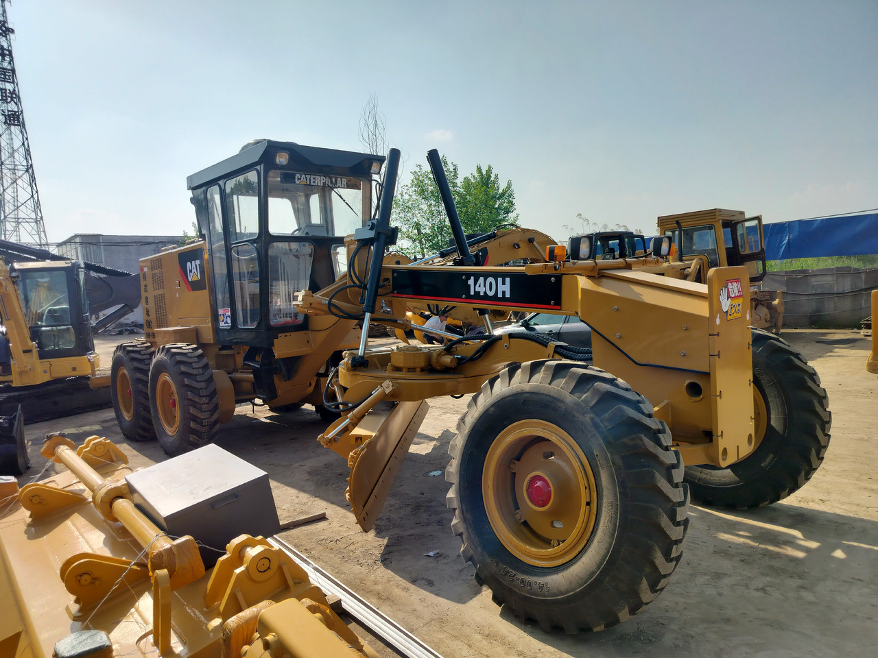 CATERPILLAR 140H - Грейдер: фото 3 CATERPILLAR 140H - Грейдер: фото 3