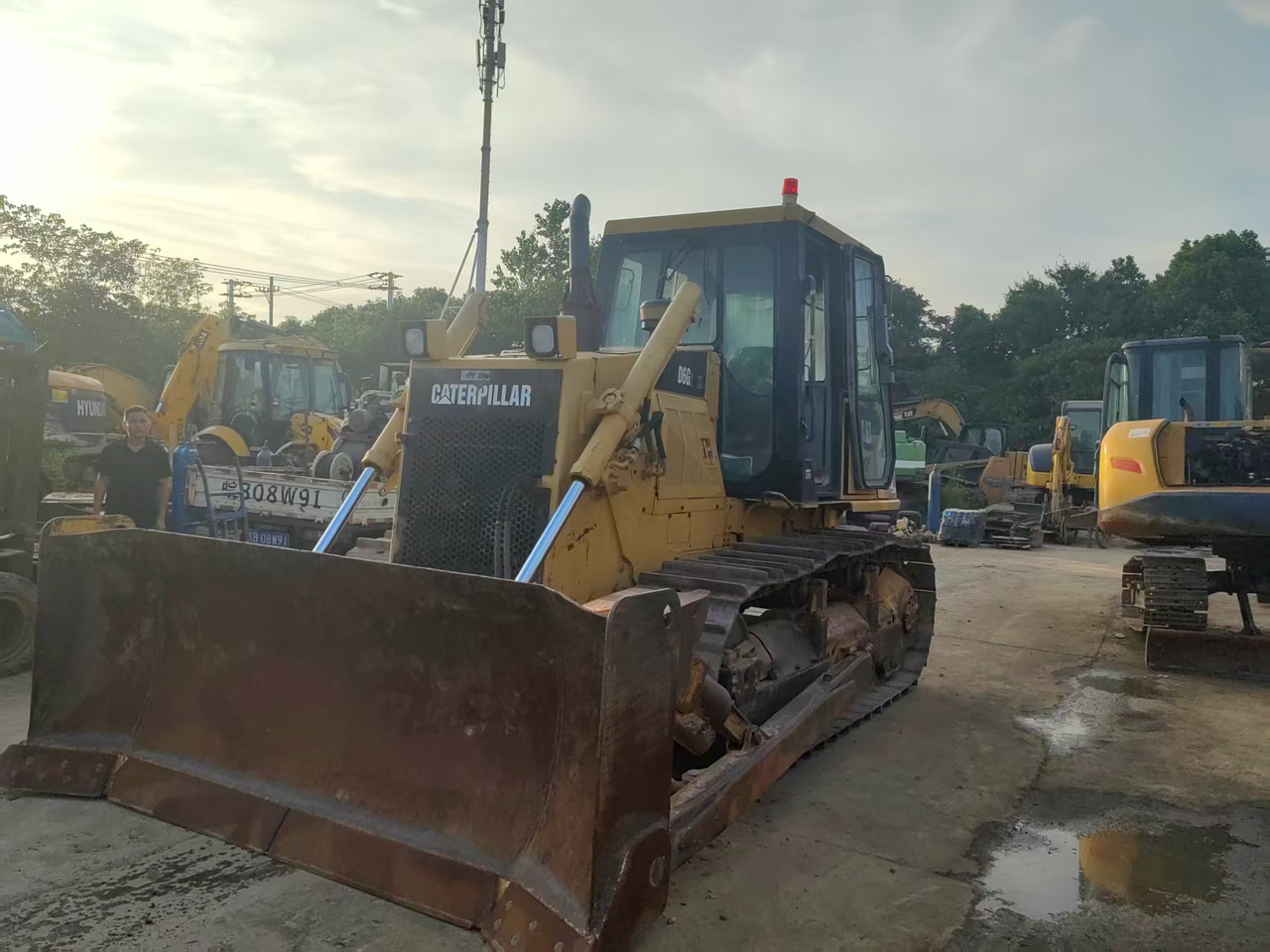 CATERPILLAR D6G - Бульдозер: фото 3 CATERPILLAR D6G - Бульдозер: фото 3