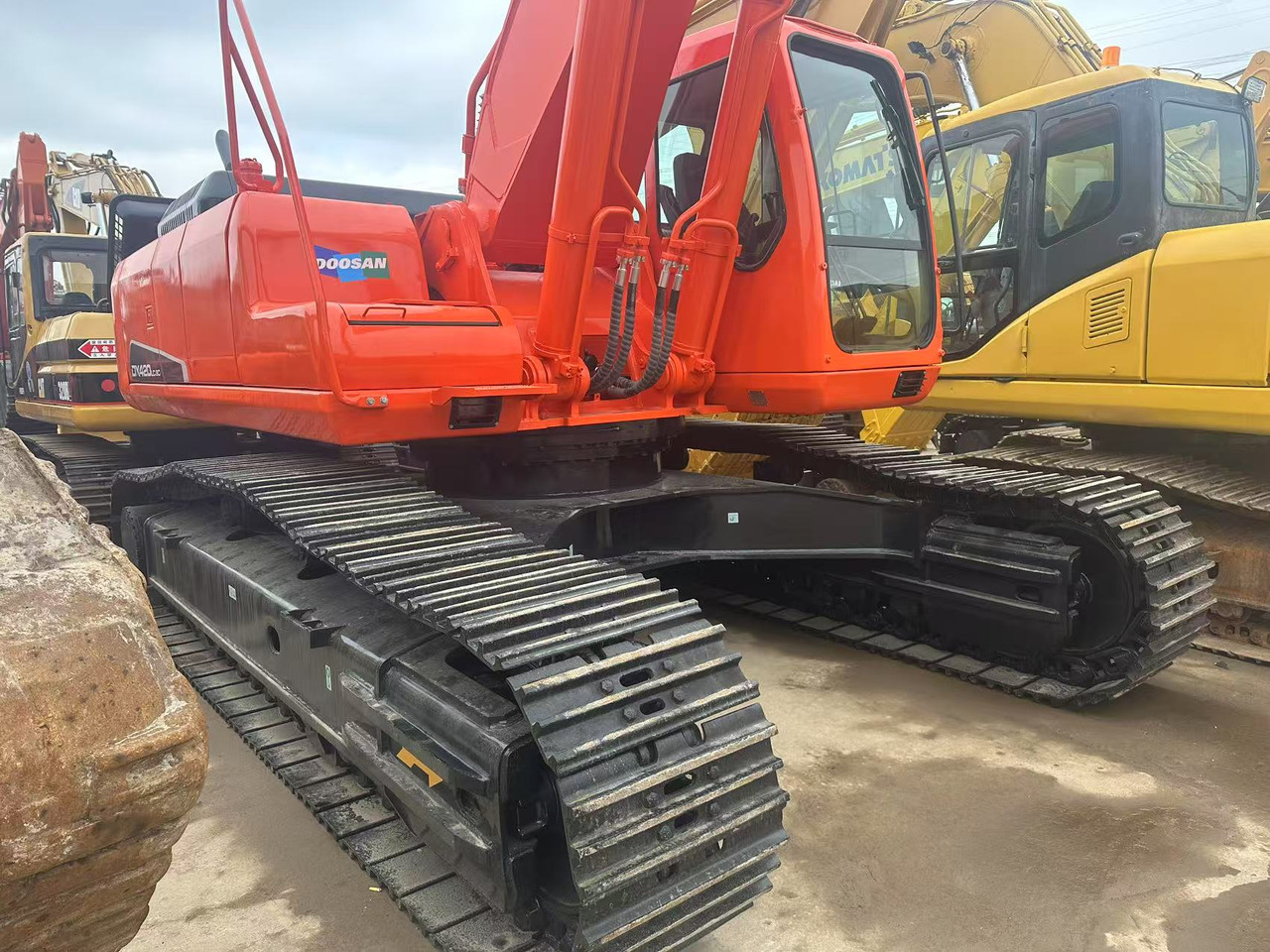 DOOSAN DX420LC-9C - Гусеничный экскаватор: фото 3 DOOSAN DX420LC-9C - Гусеничный экскаватор: фото 3