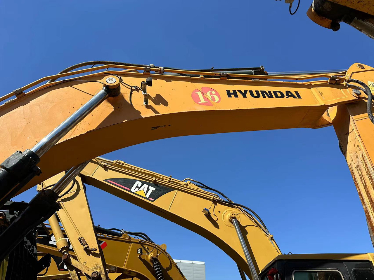 HYUNDAI R520LVS - Гусеничный экскаватор: фото 4 HYUNDAI R520LVS - Гусеничный экскаватор: фото 4