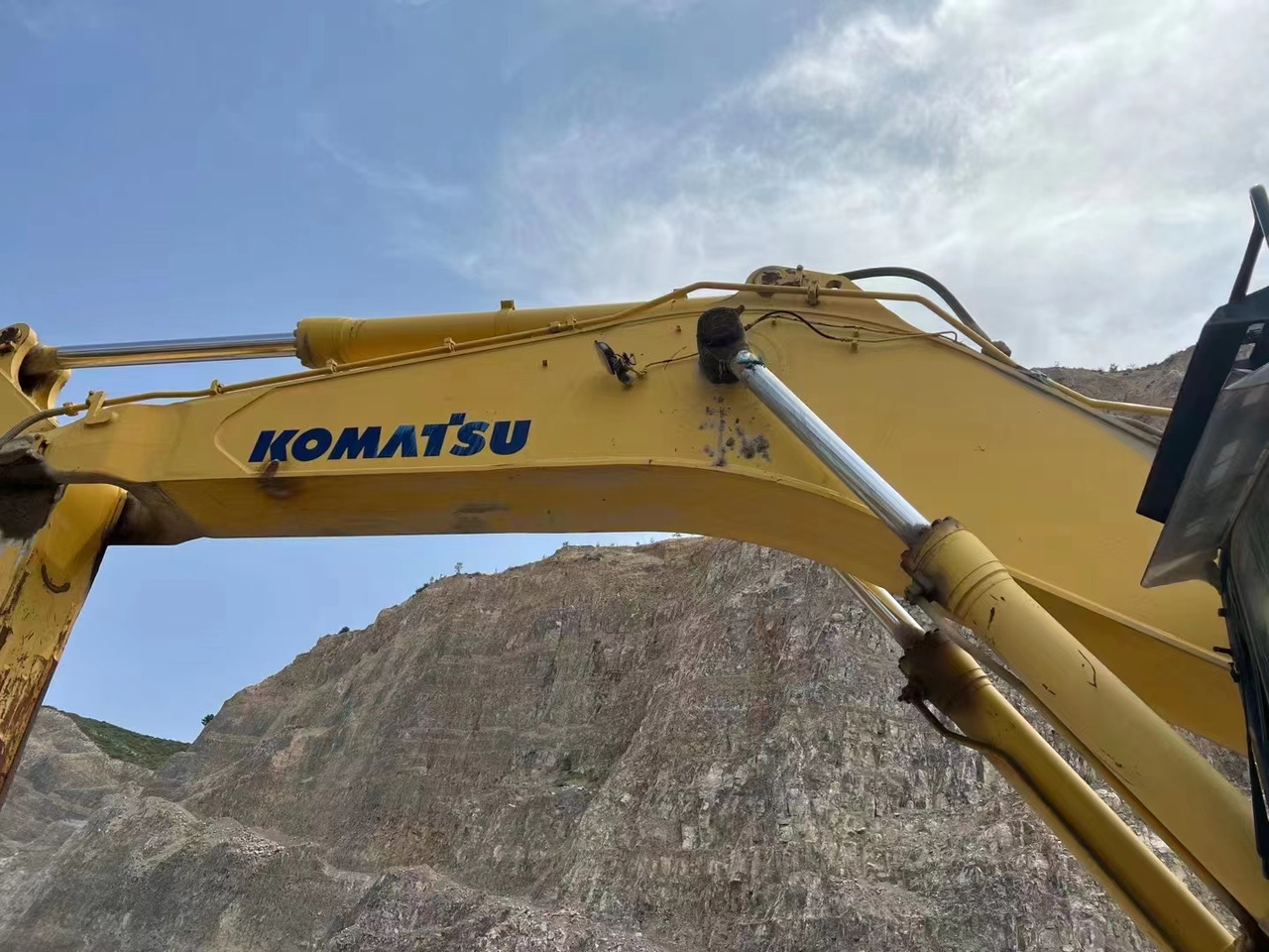 KOMATSU PC700 - Гусеничный экскаватор: фото 5 KOMATSU PC700 - Гусеничный экскаватор: фото 5
