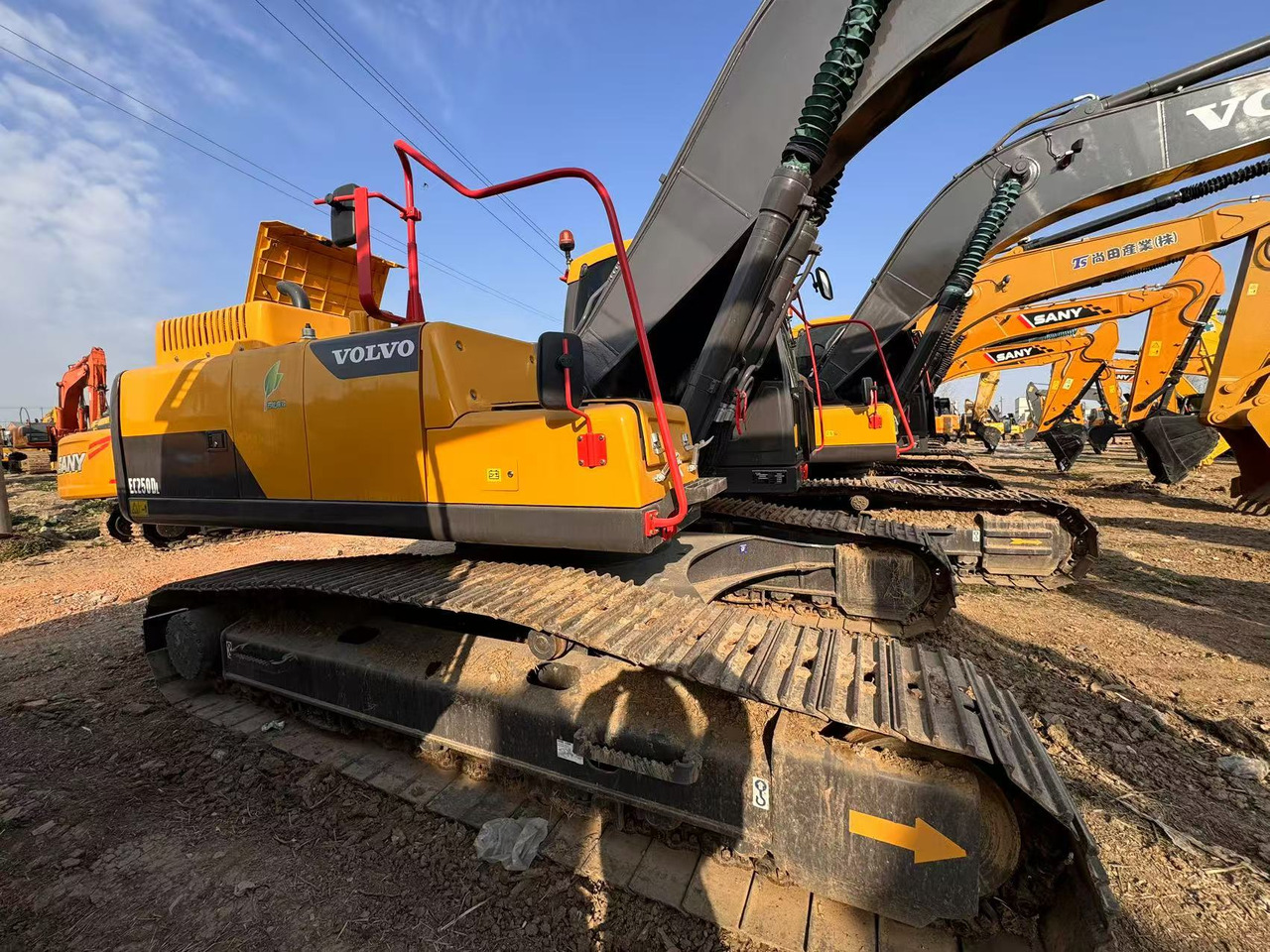 VOLVO EC250D - Гусеничный экскаватор: фото 1 VOLVO EC250D - Гусеничный экскаватор: фото 1