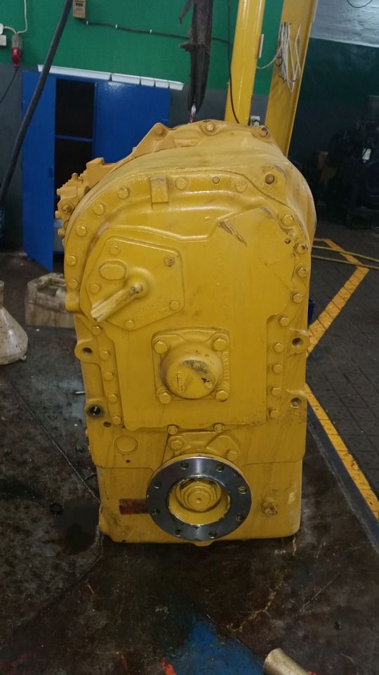 Skrzynia biegów Clark R28000 do Clark R24000, R28000, R32000, R34000, R36000 - Коробка передач для Строительной техники: фото 2 Skrzynia biegów Clark R28000 do Clark R24000, R28000, R32000, R34000, R36000 - Коробка передач для Строительной техники: фото 2
