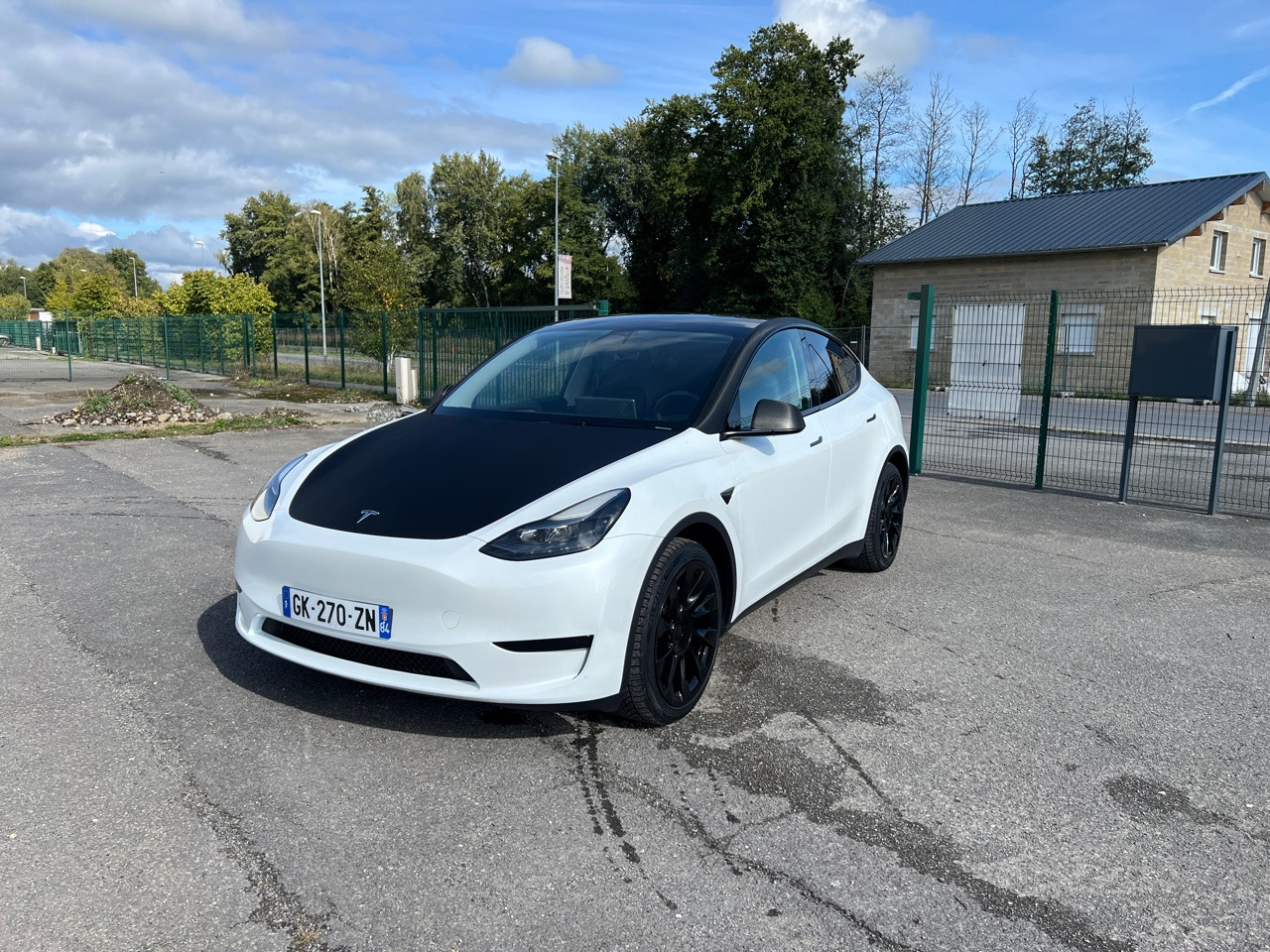 TESLA Model Y – Autopilot – Covering Carbon – Jante 20” - Внедорожник: фото 1 TESLA Model Y – Autopilot – Covering Carbon – Jante 20” - Внедорожник: фото 1