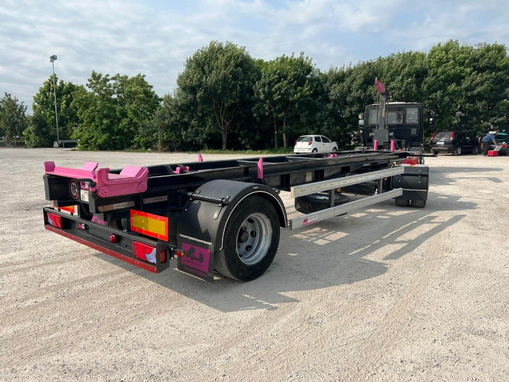 ATLAS RIMORCHIO ATLAS SCARRABILE - Прицеп мультилифт/ Бункеровоз: фото 4 ATLAS RIMORCHIO ATLAS SCARRABILE - Прицеп мультилифт/ Бункеровоз: фото 4