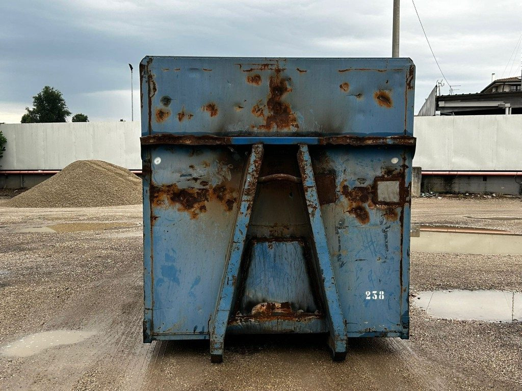 CONTAINER SCARRABILE USATO PER SEGATURA - Контейнер для мультилифта: фото 2 CONTAINER SCARRABILE USATO PER SEGATURA - Контейнер для мультилифта: фото 2