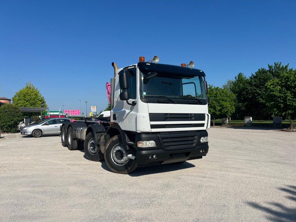 DAF CF85 SCARRABILE - Крюковой мультилифт: фото 2 DAF CF85 SCARRABILE - Крюковой мультилифт: фото 2