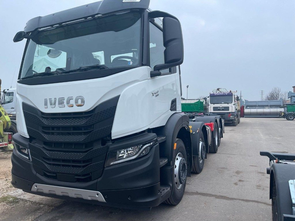 IVECO X-WAY AD350X480YPS SCARRABILE NUOVO - Крюковой мультилифт: фото 2 IVECO X-WAY AD350X480YPS SCARRABILE NUOVO - Крюковой мультилифт: фото 2
