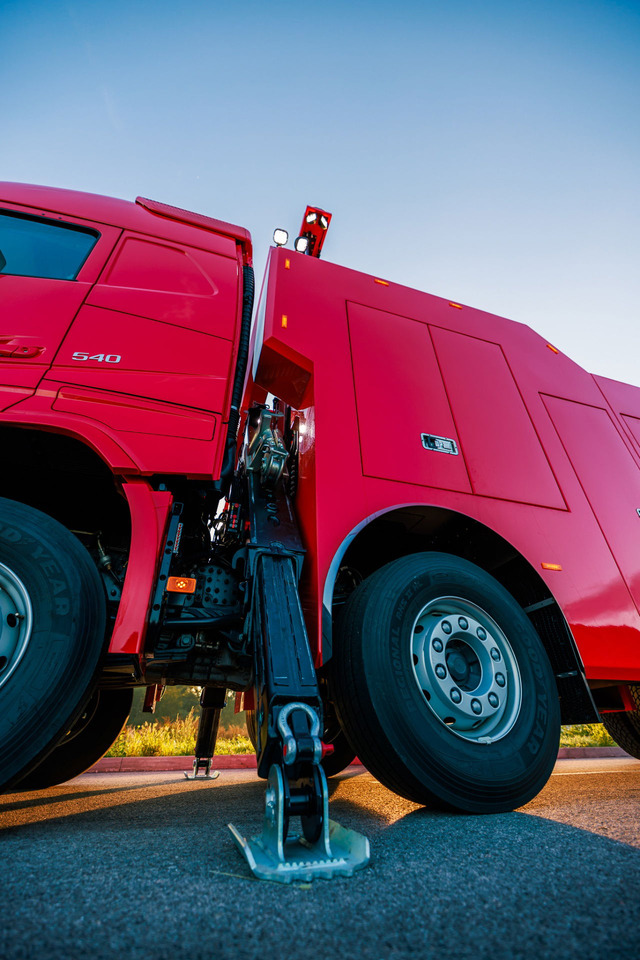 Новый Эвакуатор Volvo FH NEW ER4120 5 winches T-REX Volvo FH 540 8x4 WB6,0 White or RED: фото 14