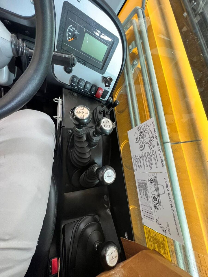 New JCB 530-110 telehandler - Телескопический погрузчик: фото 2 New JCB 530-110 telehandler - Телескопический погрузчик: фото 2