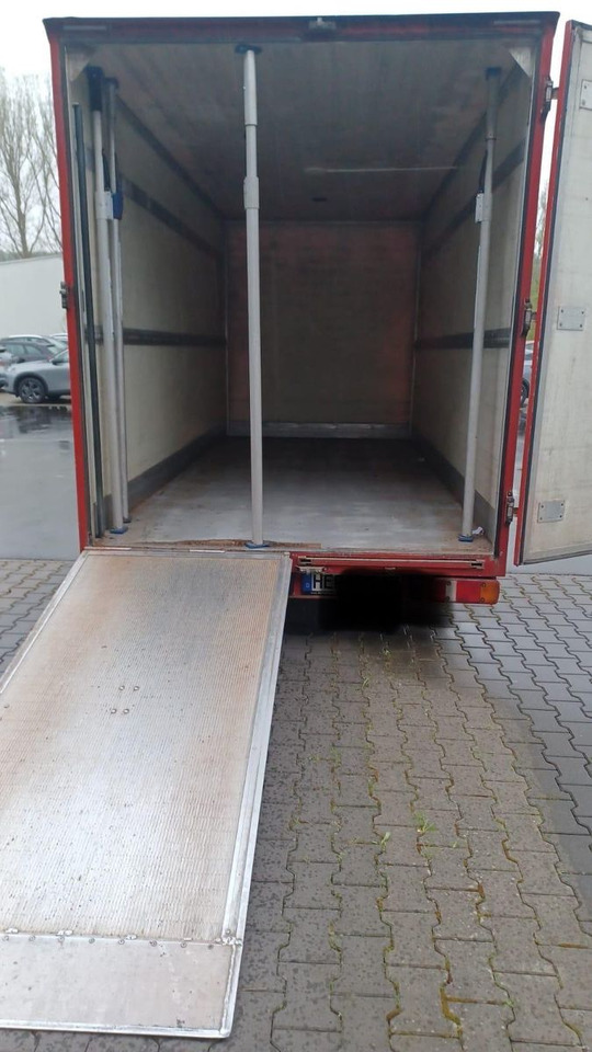 Volkswagen T5 2.0tdi mit Rampe 3ACHSER Tandemachse - Фургон с закрытым кузовом: фото 5 Volkswagen T5 2.0tdi mit Rampe 3ACHSER Tandemachse - Фургон с закрытым кузовом: фото 5