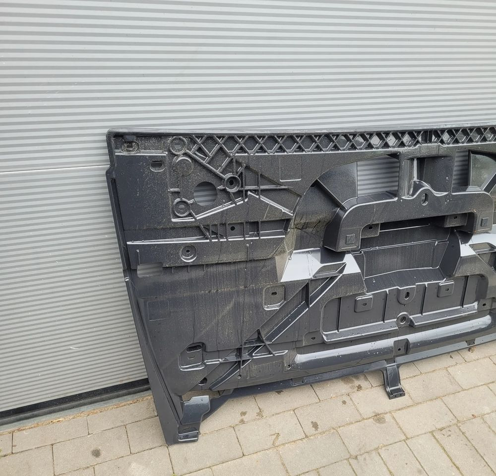 ATRAPA MASKA DAF XF 106 ORYGINAŁ 1835730 CHWALIM116 - Капот для Грузовиков: фото 3 ATRAPA MASKA DAF XF 106 ORYGINAŁ 1835730 CHWALIM116 - Капот для Грузовиков: фото 3