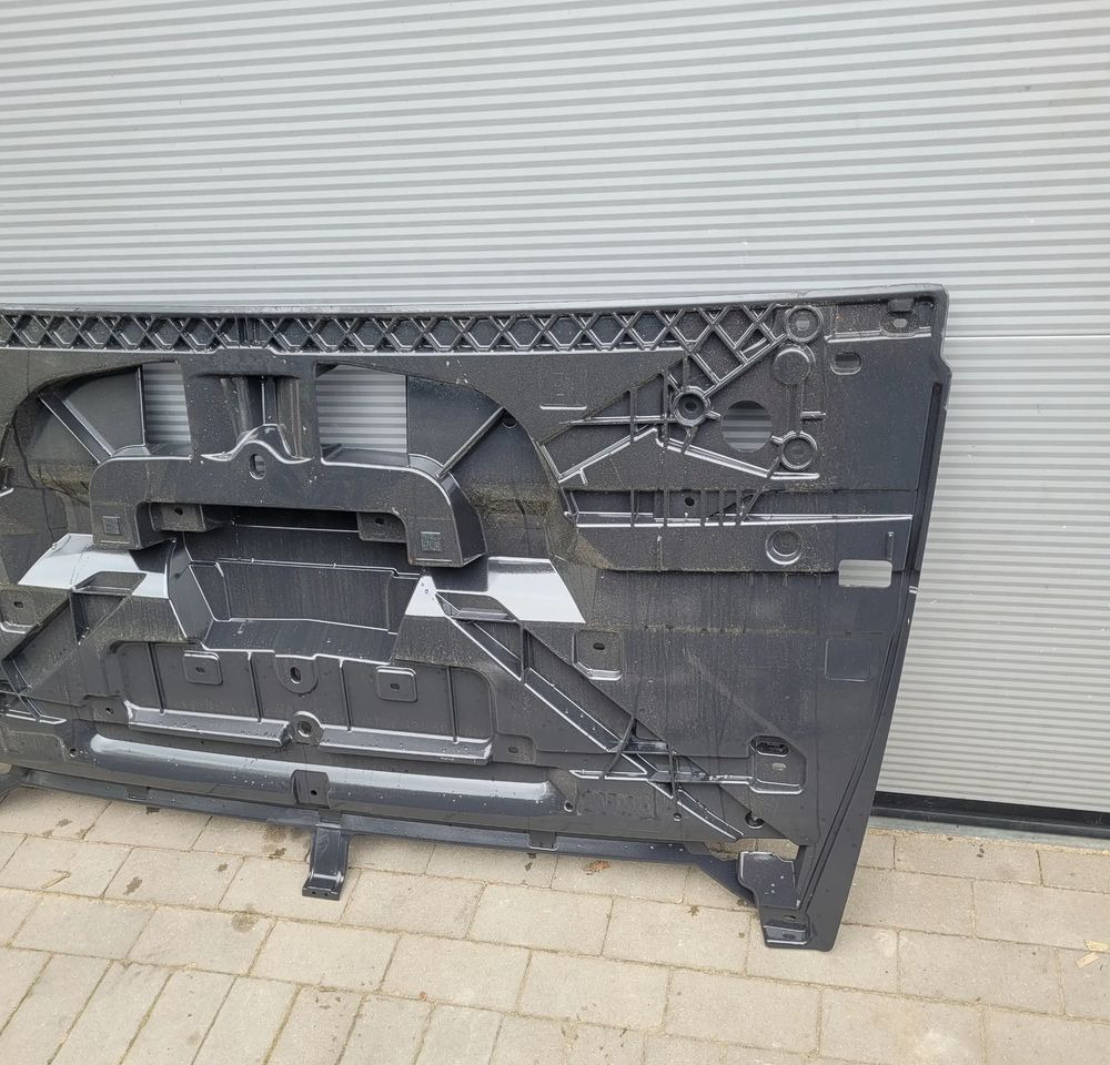 ATRAPA MASKA DAF XF 106 ORYGINAŁ 1835730 CHWALIM116 - Капот для Грузовиков: фото 2 ATRAPA MASKA DAF XF 106 ORYGINAŁ 1835730 CHWALIM116 - Капот для Грузовиков: фото 2