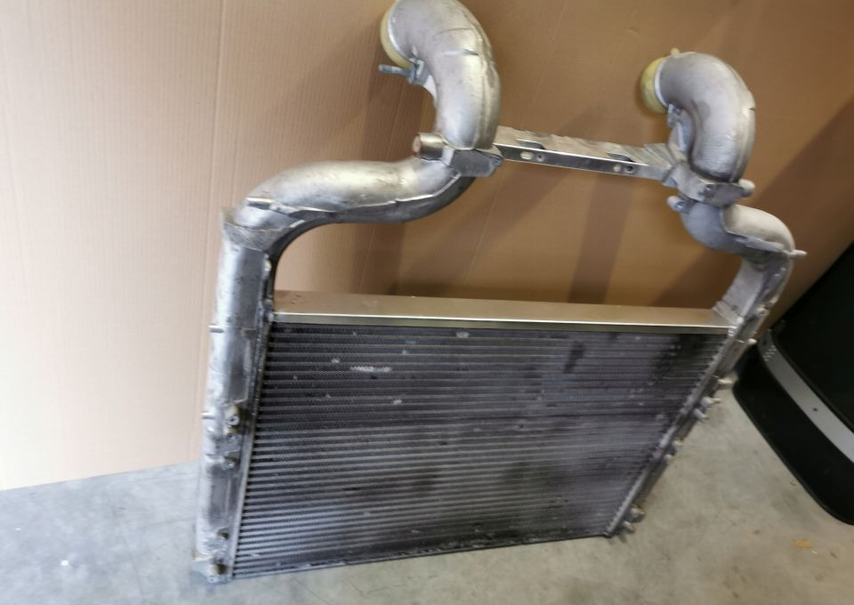 CHŁODNICA INTERCOOLER DAF XF 106 MAHLE 2125897 - Интеркулер: фото 2 CHŁODNICA INTERCOOLER DAF XF 106 MAHLE 2125897 - Интеркулер: фото 2