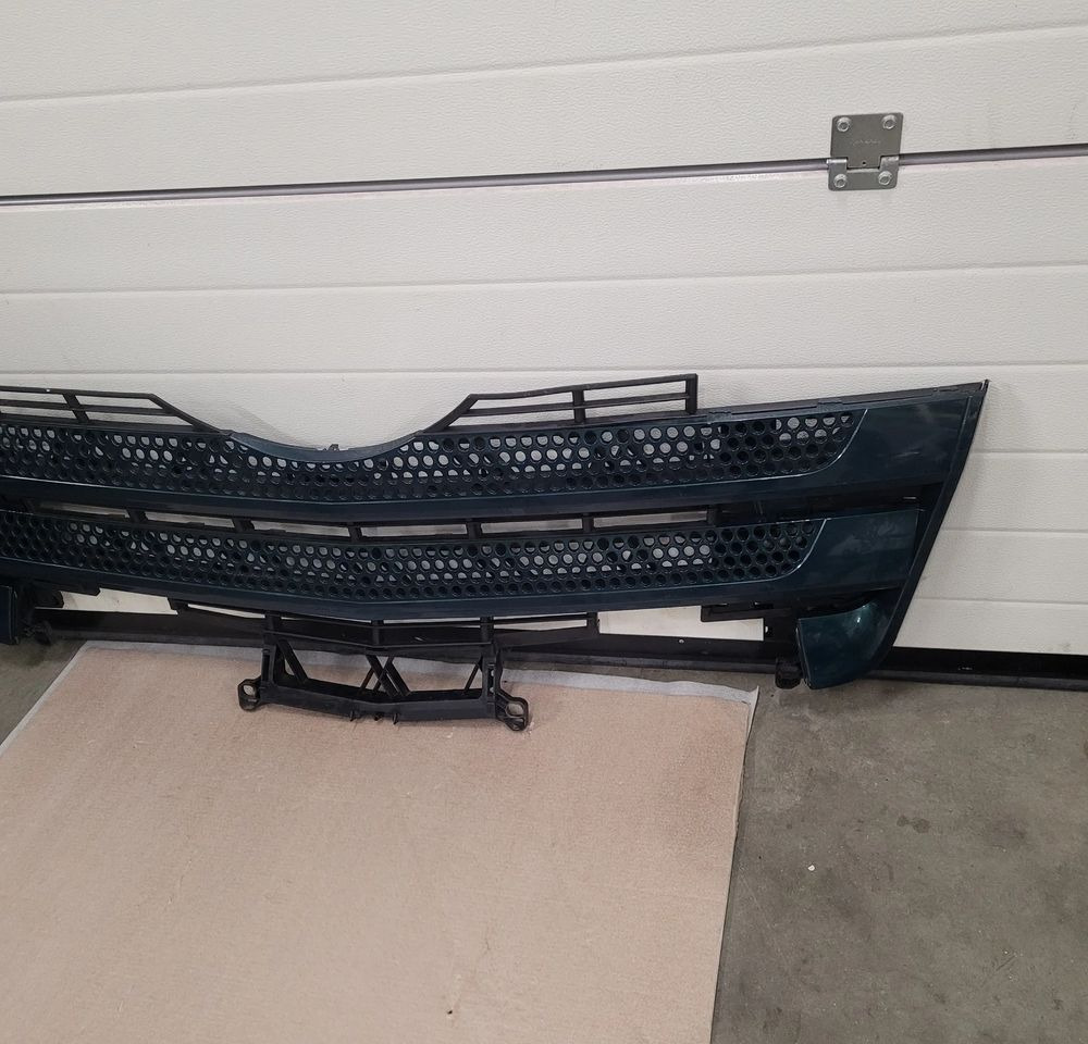 GRILL MERCEDES ACTROS MP4 ORYGINAŁ - Решётка радиатора для Грузовиков: фото 2 GRILL MERCEDES ACTROS MP4 ORYGINAŁ - Решётка радиатора для Грузовиков: фото 2