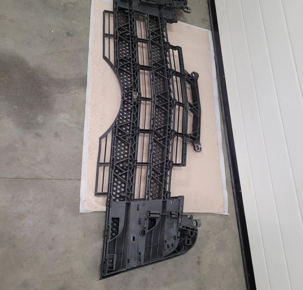 GRILL MERCEDES ACTROS MP4 ORYGINAŁ - Решётка радиатора для Грузовиков: фото 5 GRILL MERCEDES ACTROS MP4 ORYGINAŁ - Решётка радиатора для Грузовиков: фото 5