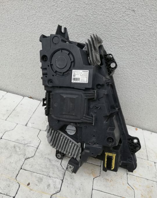 LAMPA VOLVO FH4 FH 4 FM LH ORYGINAŁ - Передняя фара для Грузовиков: фото 3 LAMPA VOLVO FH4 FH 4 FM LH ORYGINAŁ - Передняя фара для Грузовиков: фото 3
