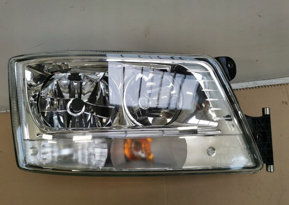 LAMPA XENON MAN TGX TGS RH.ORYGINAŁ LIFT MOCNY LED - Передняя фара для Грузовиков: фото 1 LAMPA XENON MAN TGX TGS RH.ORYGINAŁ LIFT MOCNY LED - Передняя фара для Грузовиков: фото 1