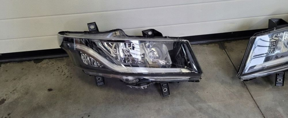 LAMPY IVECO S WAY KOMPLET ORYGINAŁ - Передняя фара для Грузовиков: фото 3 LAMPY IVECO S WAY KOMPLET ORYGINAŁ - Передняя фара для Грузовиков: фото 3