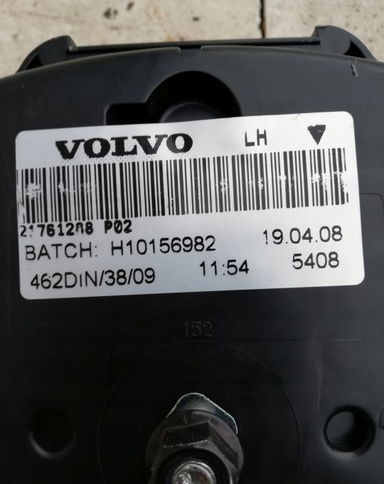 LAMPY TYL VOLVO FM FMX ORYGINAŁ KOMPLET NOWE - Задний фонарь для Грузовиков: фото 4 LAMPY TYL VOLVO FM FMX ORYGINAŁ KOMPLET NOWE - Задний фонарь для Грузовиков: фото 4