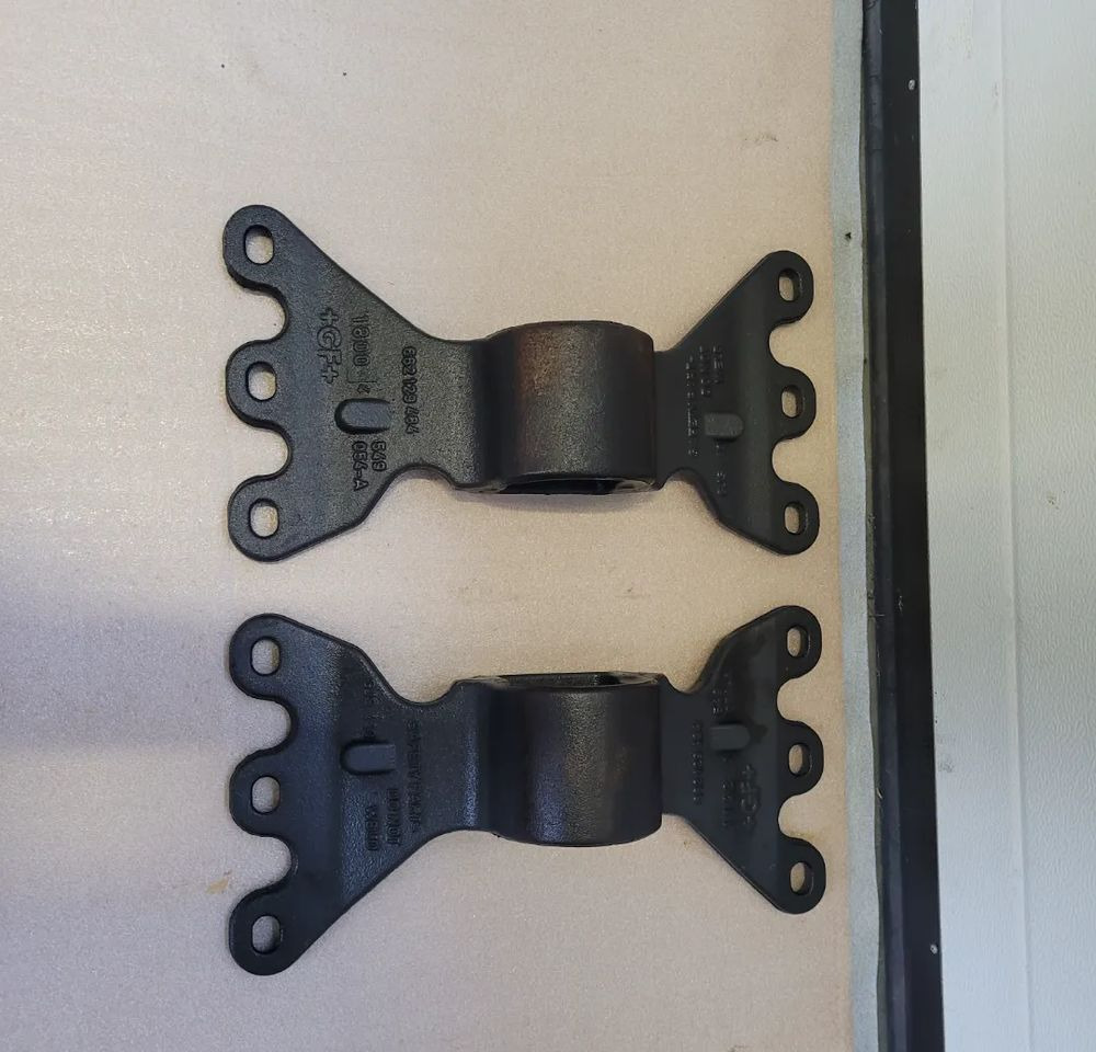 ŁAPY MOCOWANIE SIODŁA GF 622 129 484 - Седло для Грузовиков: фото 1 ŁAPY MOCOWANIE SIODŁA GF 622 129 484 - Седло для Грузовиков: фото 1