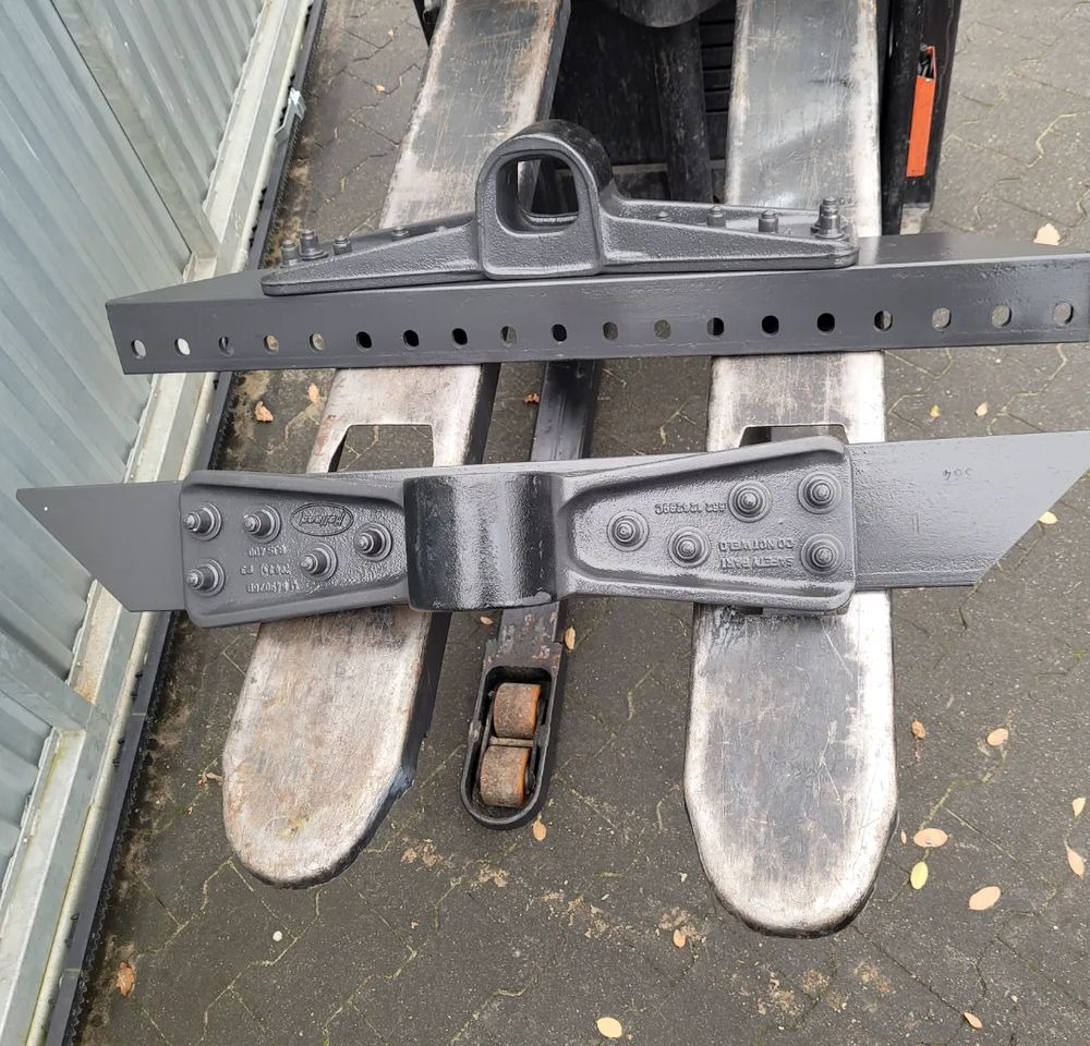 ŁAPY MOCOWANIE SIODLA VOLVO HOLLAND 126239C - Седло для Грузовиков: фото 2 ŁAPY MOCOWANIE SIODLA VOLVO HOLLAND 126239C - Седло для Грузовиков: фото 2