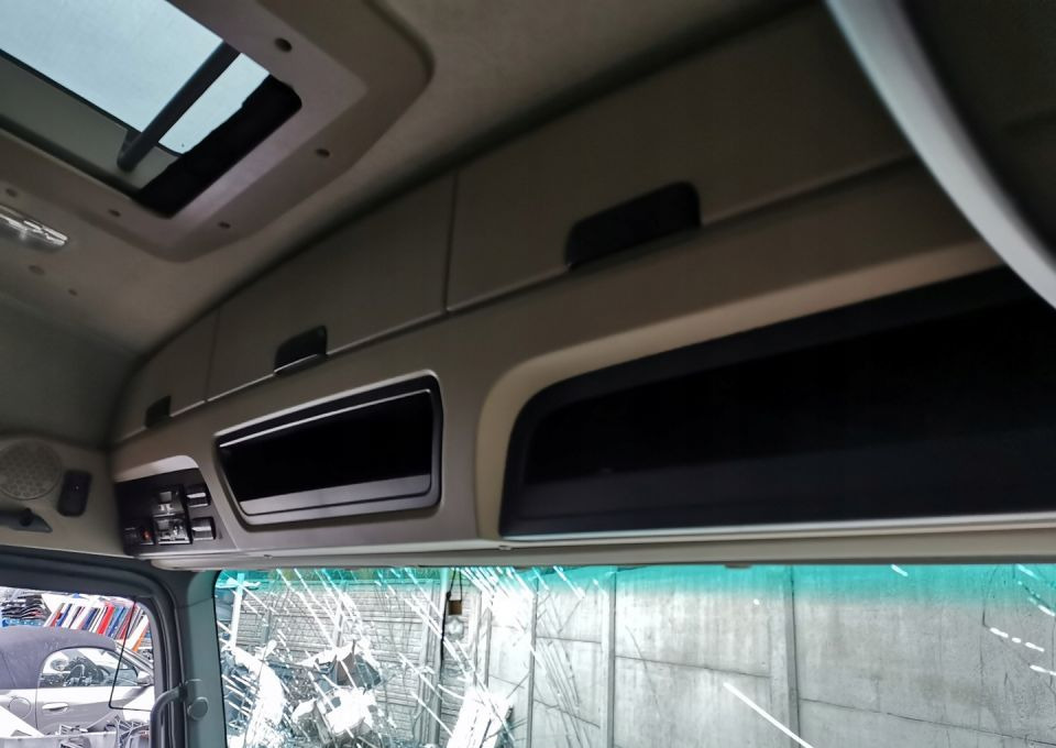 PÓŁKA GÓRNA MERCEDES ACTROS MP4 SZEROKA KABINA - Кабина и интерьер для Грузовиков: фото 1 PÓŁKA GÓRNA MERCEDES ACTROS MP4 SZEROKA KABINA - Кабина и интерьер для Грузовиков: фото 1