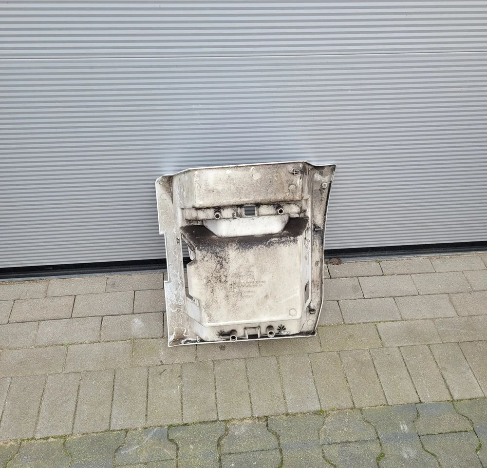 STOPNICA RENAULT RANGE T GAMA RH ORYGINAŁ 50145376 CHWALIM116 - Боковая подножка для Грузовиков: фото 2 STOPNICA RENAULT RANGE T GAMA RH ORYGINAŁ 50145376 CHWALIM116 - Боковая подножка для Грузовиков: фото 2