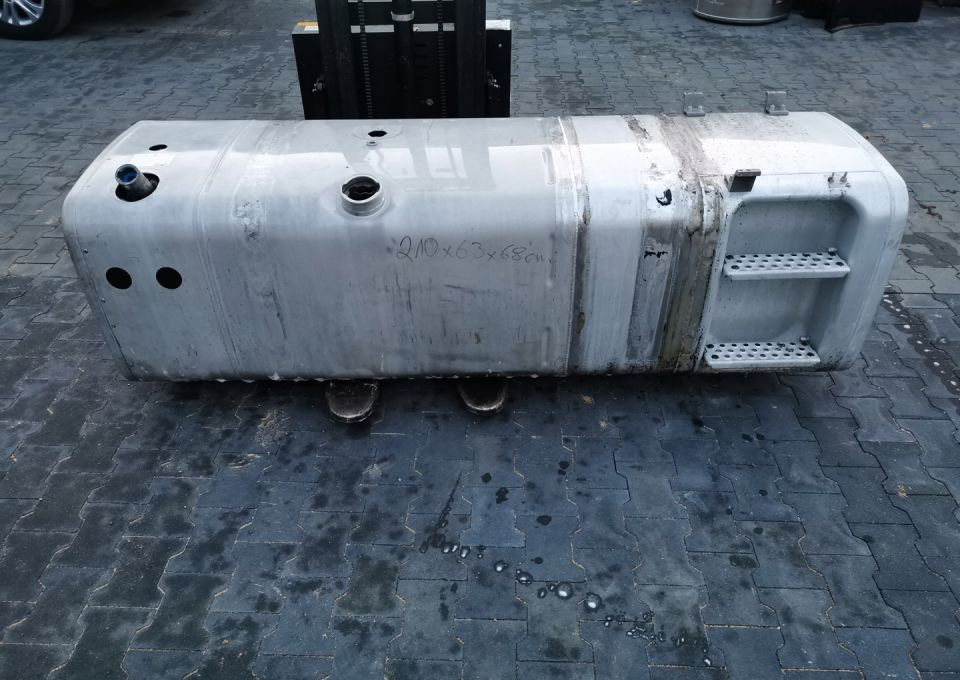ZBIORNIK PALIWA MAN TGX TGS 210X63X68 AB/D - Топливный бак для Грузовиков: фото 1 ZBIORNIK PALIWA MAN TGX TGS 210X63X68 AB/D - Топливный бак для Грузовиков: фото 1