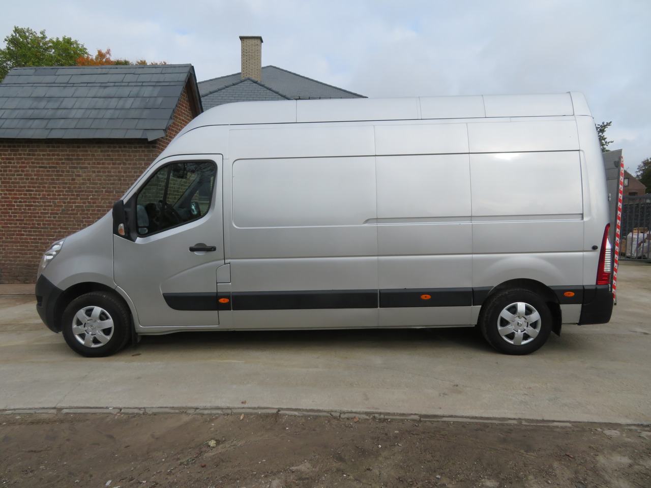 Renault Master 2.3dCi Grand Confort - L3H3 - Цельнометаллический фургон: фото 4 Renault Master 2.3dCi Grand Confort - L3H3 - Цельнометаллический фургон: фото 4