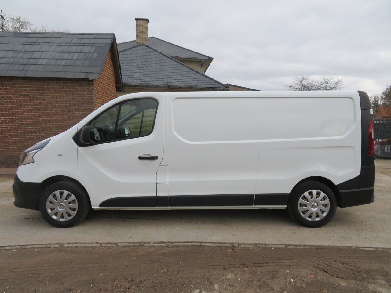 Renault Trafic 1.6dCi Grand Confort - L2H1 - Легковой фургон: фото 4 Renault Trafic 1.6dCi Grand Confort - L2H1 - Легковой фургон: фото 4